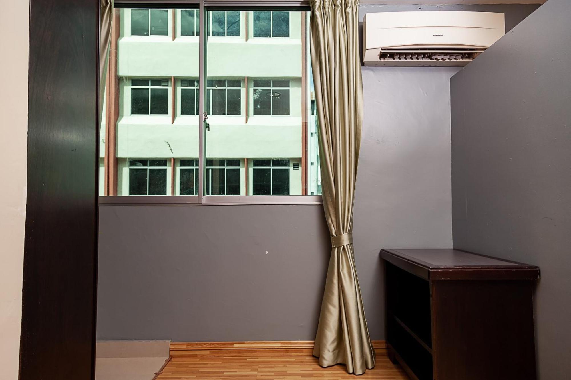 Super Oyo 90055 Mansion Inn Сибу Экстерьер фото